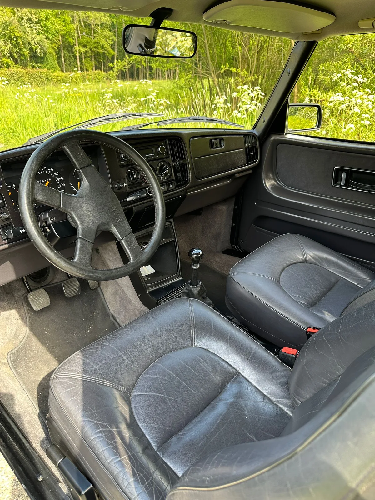 Saab 900 Turbo S interieur na behandeling